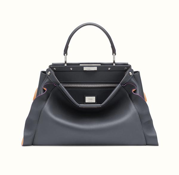 新作【フェンディ コピー FENDI】フリル Wave Regular Peekaboo Black 8BN290I8MF06MR